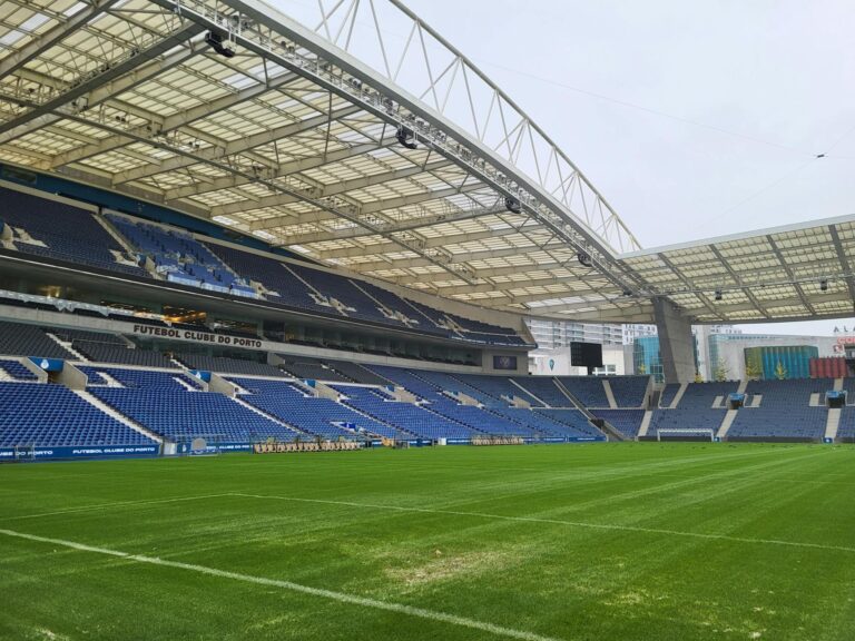 Panoramic view of Estádio do Dragão stadium, home to Futebol Clube do Porto, on a clear day.